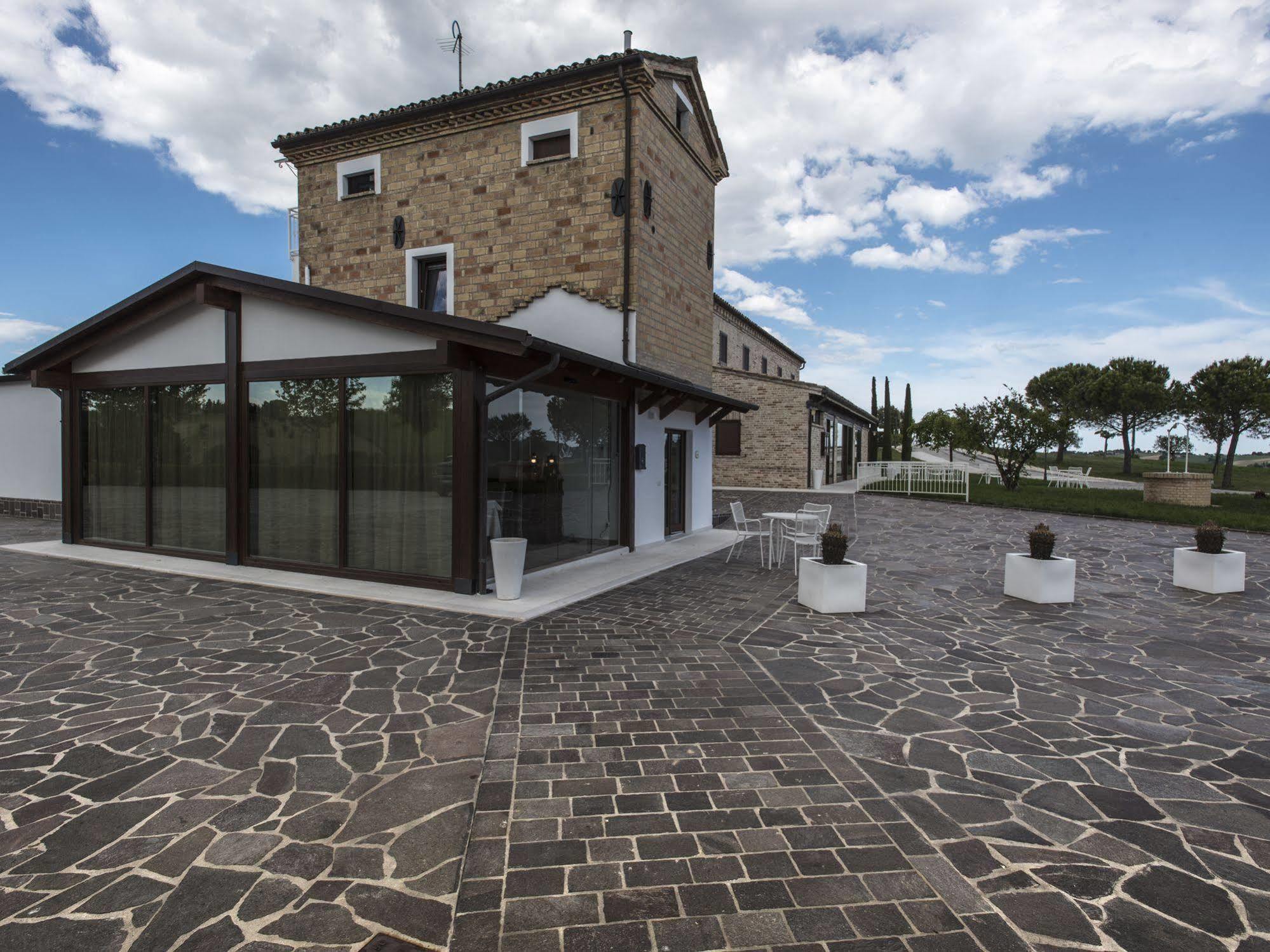 Osteria Dei Segreti Guest House Appignano  ภายนอก รูปภาพ